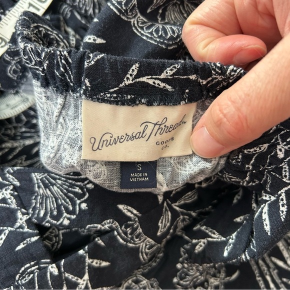 NWT Universal Thread Navy and White Floral Maxi Dress Size Small Cotton Blend - Picture 3 of 11